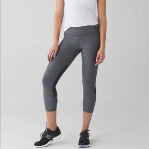 Lululemon pace rival crop